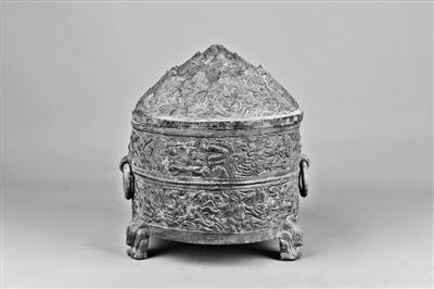 平?jīng)霾┥缴w神獸紋銅樽，東漢人向往過上神仙生活的印跡