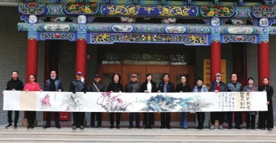 蘭州市博獲贈(zèng)蘭州畫院抗“疫”長(zhǎng)卷 