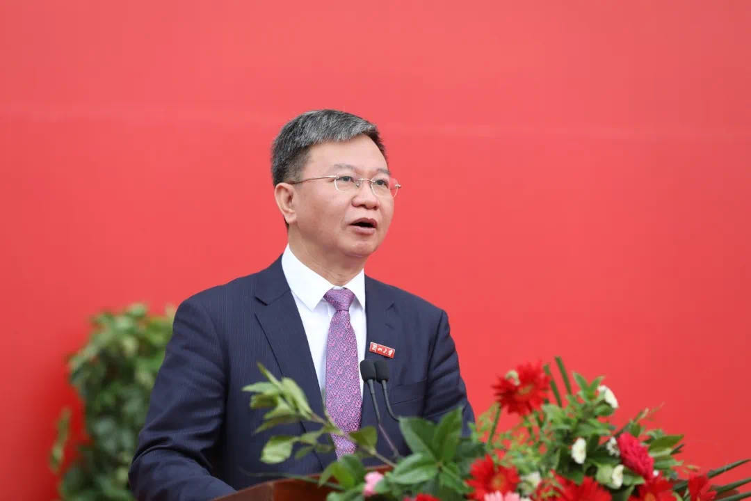 蘭州大學校長嚴純?nèi)A寄語2020屆本科畢業(yè)生：做敢擔當、能擔當、有擔當?shù)娜?>
        </a><em>蘭州大學校長嚴純?nèi)A寄語2020屆本科畢業(yè)生：做敢擔當、能擔當、有擔當?shù)娜?/em></li>
    <li><a  target=