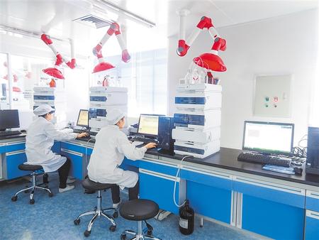 【抓“六穩(wěn)” 促“六?！薄繙p輕企業(yè)負(fù)擔(dān) 幫助渡過難關(guān)