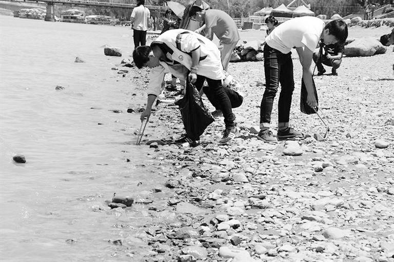 保護母親河，我們一直在路上……