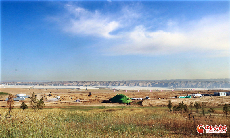 【十年巨變 看新區(qū)成就】荒山上建起了現代農業(yè)園（視頻）