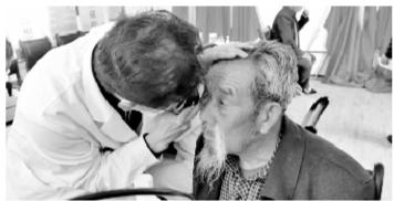 致敬時(shí)代楷?！瓣P(guān)愛八步沙林場(chǎng)大漠治沙人眼健康公益行動(dòng)”啟動(dòng)