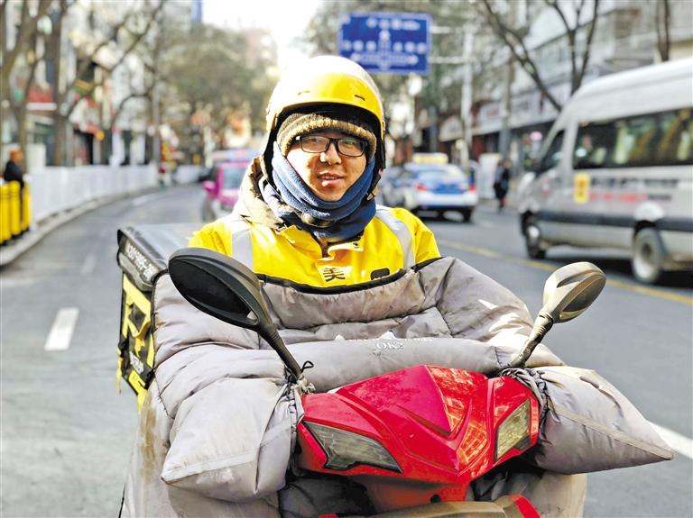 外賣小哥王全軍：好好干，在蘭州買套房