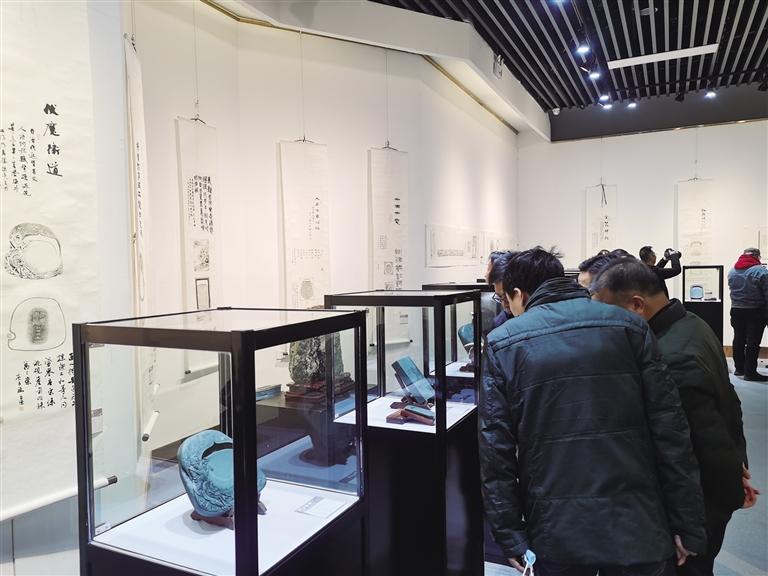 “非遺精品洮硯傳拓題跋藝術(shù)展”開(kāi)展 洮硯雕刻、傳拓、拓片題跋集中亮相甘肅藝術(shù)館