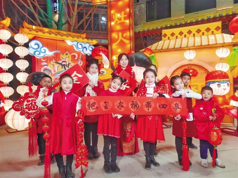 中共蘭州市委宣傳部出品 原創(chuàng)音樂電視《全家?！?向全市人民拜年！