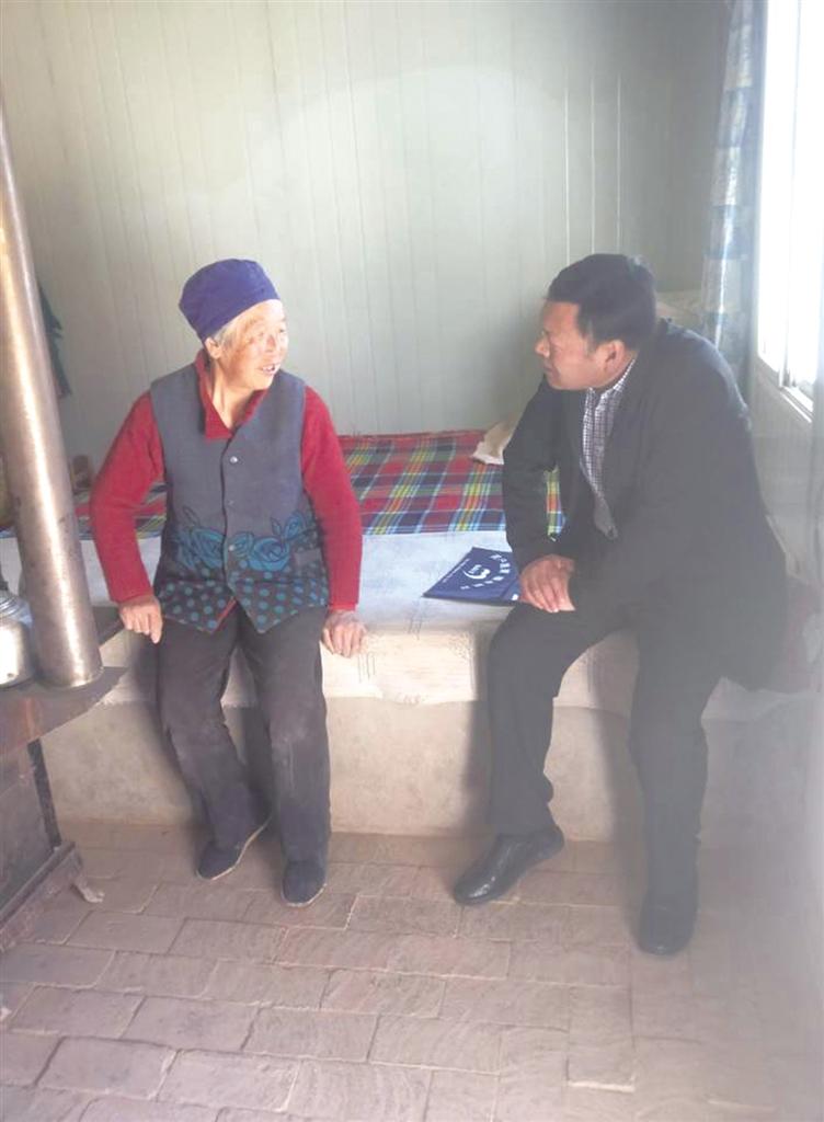 榆中縣扶貧開發(fā)辦公室黨組書記、主任王國福：建言獻(xiàn)策當(dāng)助手 沖鋒陷陣排頭兵