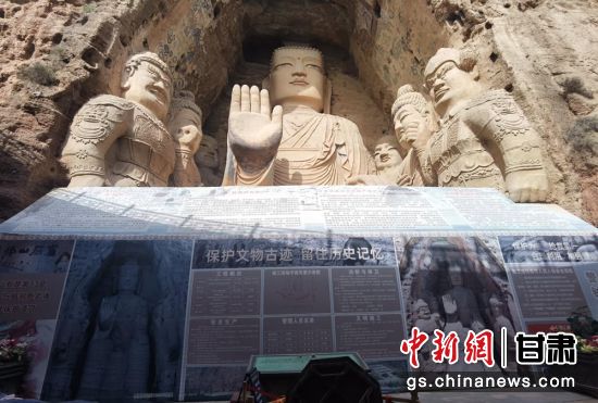 時(shí)下，中國“石窟鼻祖”天梯山石窟第13窟大佛足部與局部危巖體搶救性保護(hù)項(xiàng)目正在施工。圖為施工現(xiàn)場。陳曉斌 攝