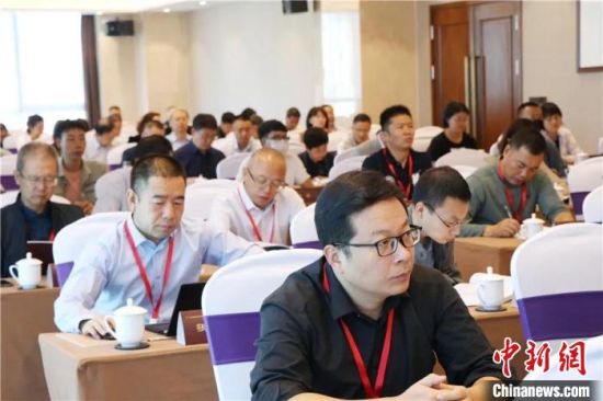 圖為“明清時(shí)期河西走廊社會(huì)變遷”學(xué)術(shù)研討會(huì)現(xiàn)場(chǎng)?！∥渫行侣剛髅郊瘓F(tuán)供圖