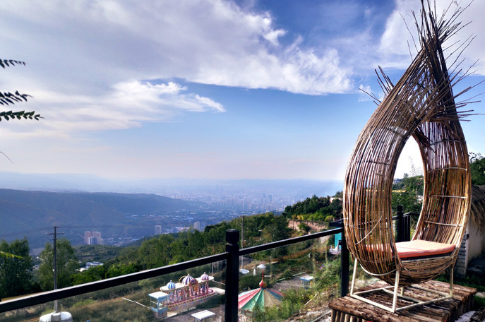 【以村為美】山上看星空 山下有燈光 蘭州城關區(qū)鄉(xiāng)村旅游輕奢時尚留住年輕人