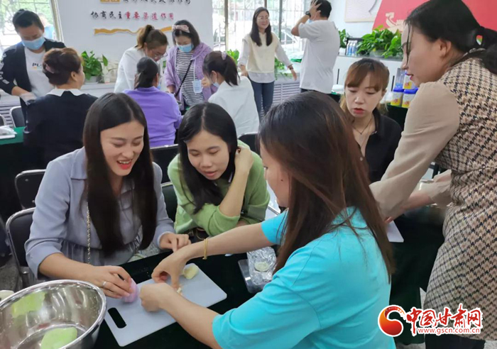 解鎖新技能！蘭州七里河區(qū)秋天的第一份手工月餅來了