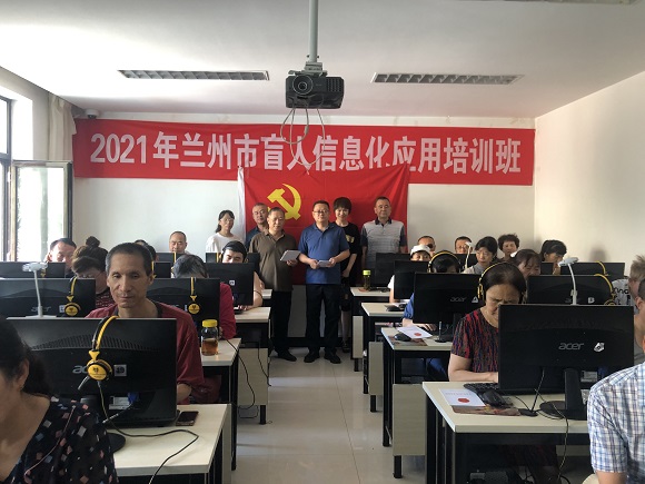 維權(quán)處黨支部開(kāi)展“法律宣傳進(jìn)學(xué)?！敝驹刚叻?wù)活動(dòng)