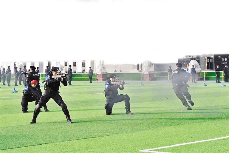 蘭州公安舉行警營開放日活動(dòng)