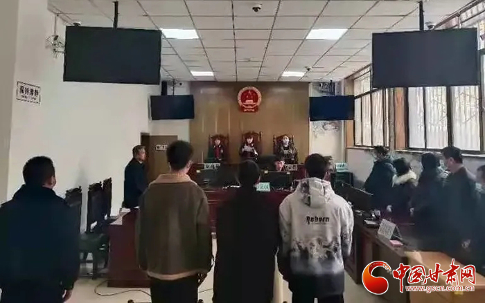 依法帶娃！甘肅省平?jīng)鍪邪l(fā)出首份《家庭教育令》