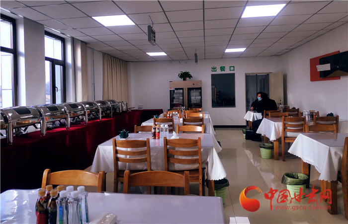 《市場(chǎng)主體登記管理?xiàng)l例》正式實(shí)施蘭州發(fā)放首張新版營業(yè)執(zhí)照