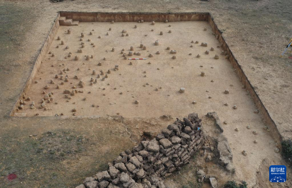 四川稻城縣皮洛舊石器時(shí)代遺址探方發(fā)掘情況（資料圖）。