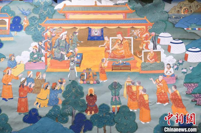 8月20日，在蘭州市博物館展出的大型歷史題材卷軸唐卡“涼州會盟”?！〈魑牟?攝