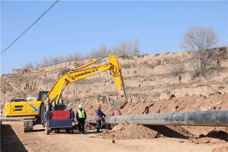 臨洮縣洮陽(yáng)水廠農(nóng)村供水鞏固提升暨城區(qū)第二水源工程現(xiàn)場(chǎng)。_副本.jpg